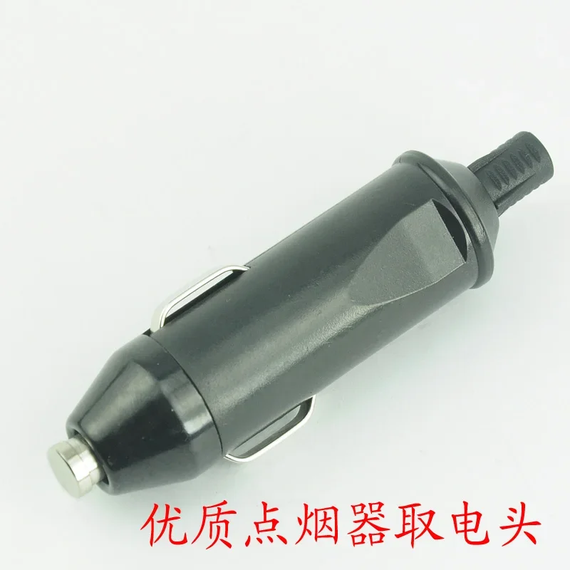 Power cigarette lighter plug car cigarette lighter plug including insurance glue wood heat cigarette lighter