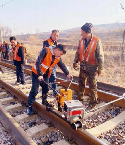 Lithium Battery  torque  wrench for railway / Battery Powered Impact Wrench  / railroad track tools