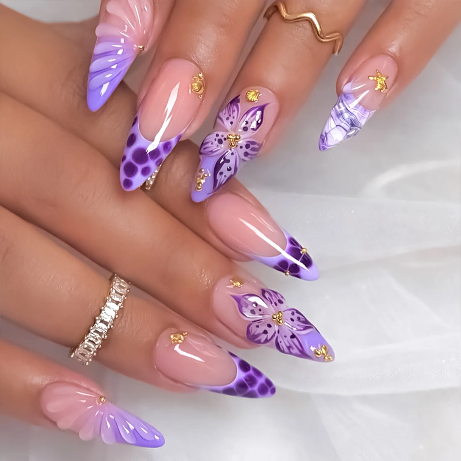 Lila Lange Stiletto Künstliche Nägel 24 Stück Französische Aufklebenägel mit Blumen/Sternen/Perlen-Dekor Sommer DIY Maniküre Acryl Falsche Nägel – Detail 6