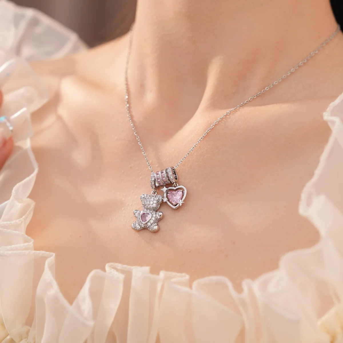 DOO MEI Light Luxury Bear Pendant Necklace Celestial Cubic Zirconia Clavicle Chain Women's Dating Birthday Gathering Jewelry
