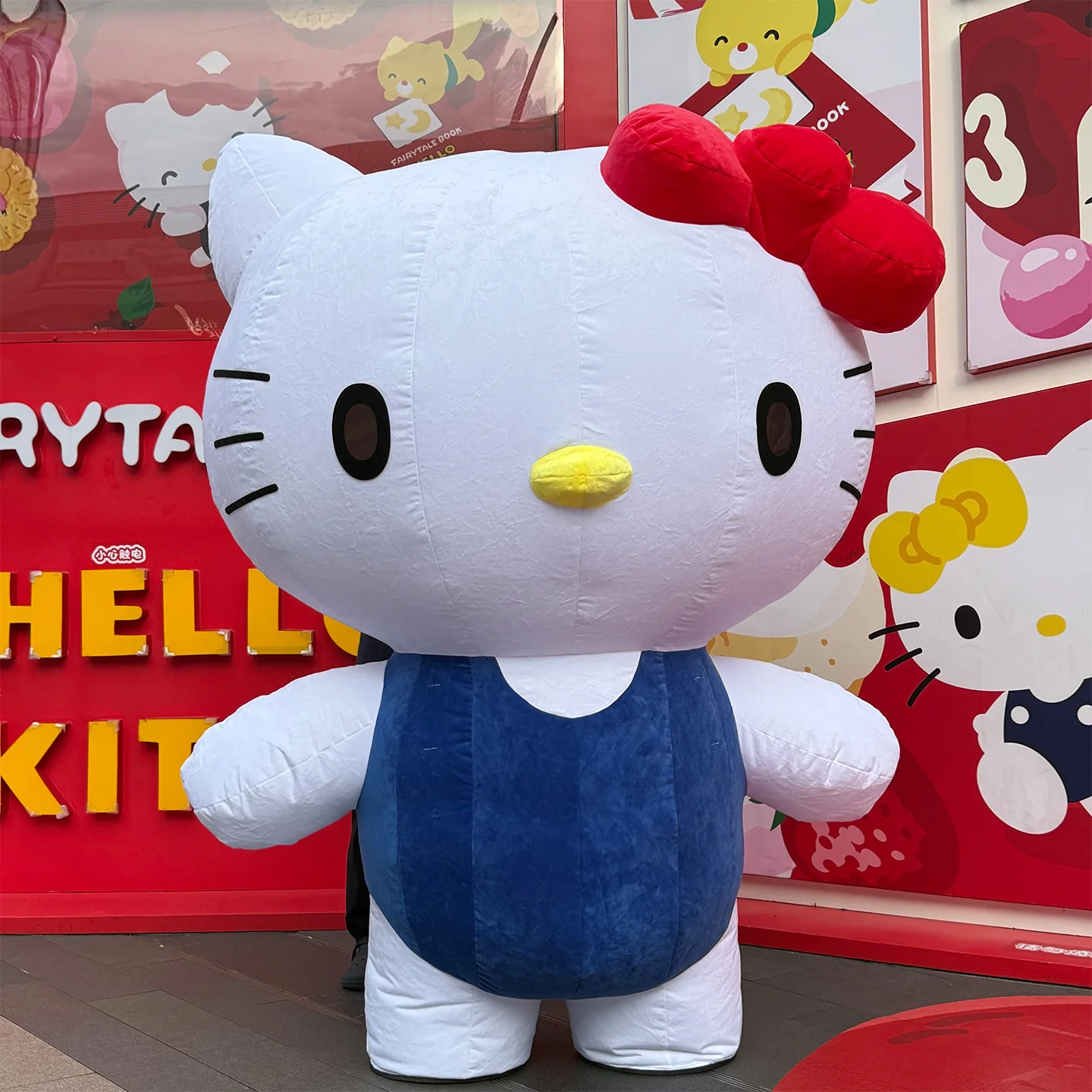 Miniso ديزني نفخ KT القط أفخم البدلة المشي مرحبا كيتي لطيف التميمة عروسة كارتون هالوين عيد الميلاد حزب Outtits