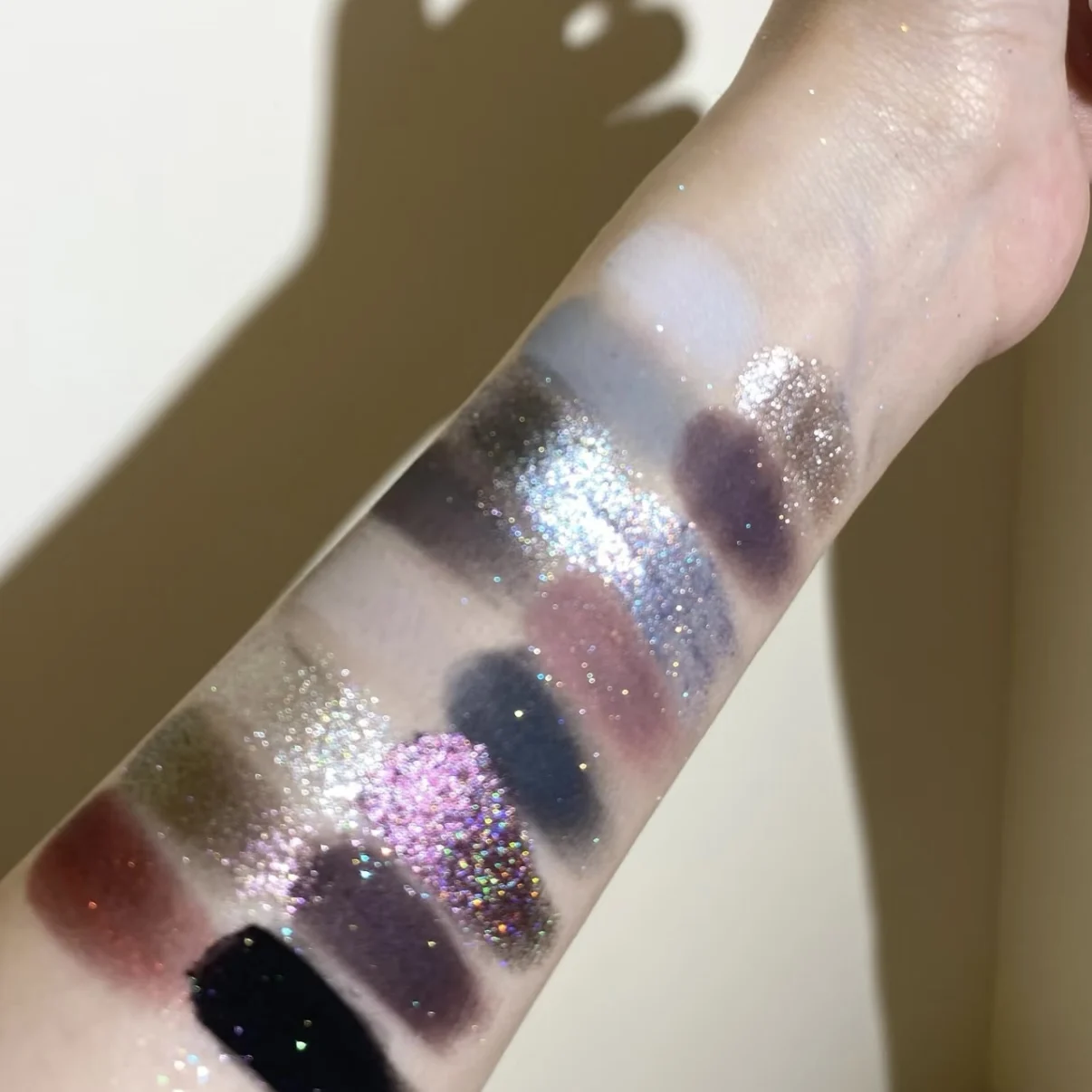 Qianyan 16 Color Eyeshadow Glitter Chamelon Matte Pearlescent Explosive Flash Plate Qian Yan Cowherd Sequins Cheeryep