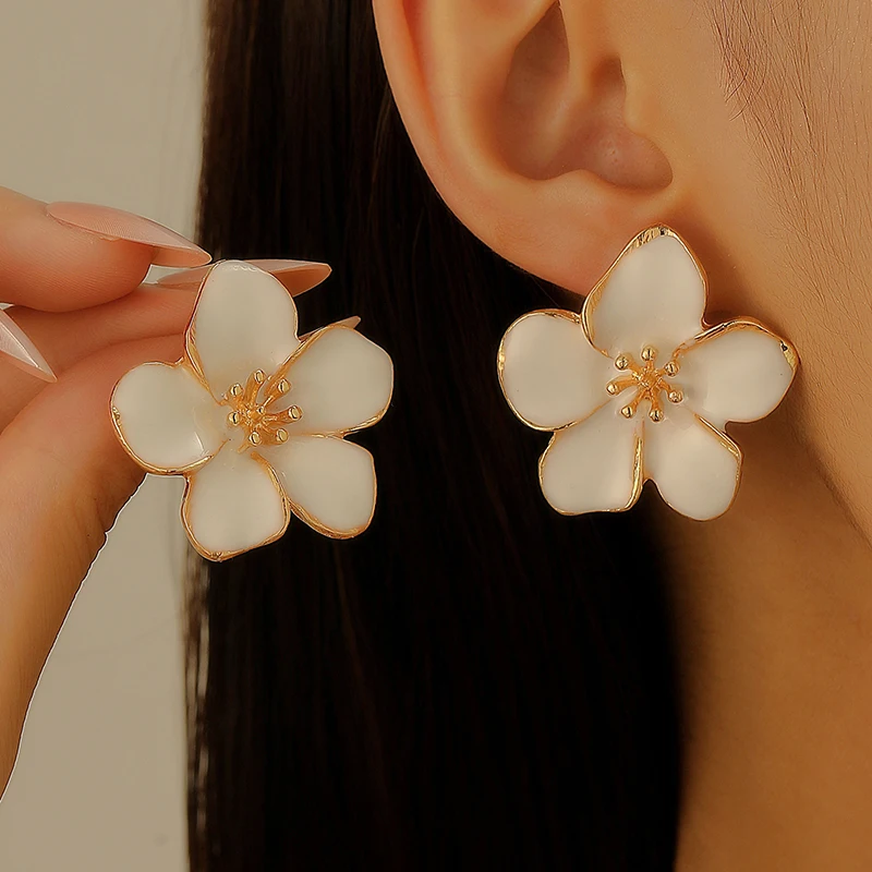 

New Fashion Glaze Enameled Flower Stud Earrings For Women Girls French Ins Vintage Korean Wedding Romantic Gold Color Jewelry