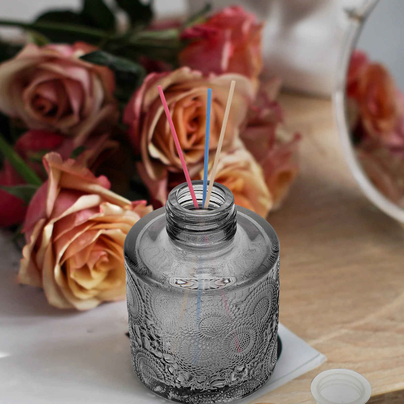 

4Pcs Aroma Bottles Glass Embossed Style Perfume Containers Diffuser Jar for Bedroom Living Room Decor Perfume Bottle