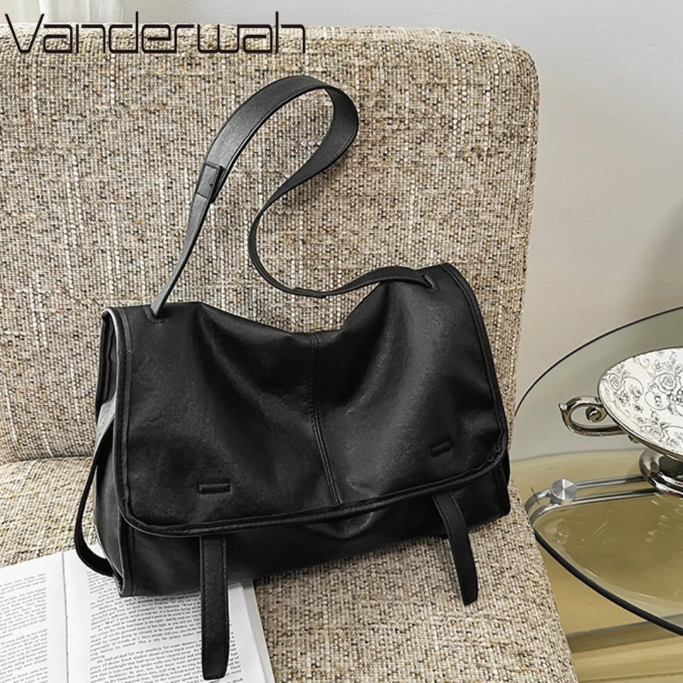 

Retro Soft Oil Wax Leather Large Capacity Messenger Bag Adjustable Strap Shoulder Crossbody Bag Elegant Tote Handbag for Women