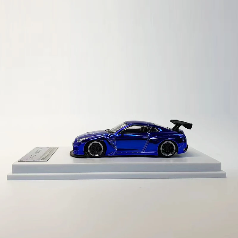 LMLF 1:64 Model Car GTR35 Rocket Bunny Alloy Die-Cast Collection Chroming Blue