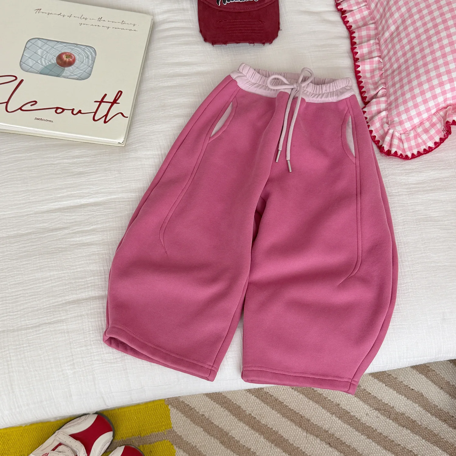 Girls' curved knife wide leg pants 2026 winter new light and warm plush soft and sticky cotton breathable and loose long pants