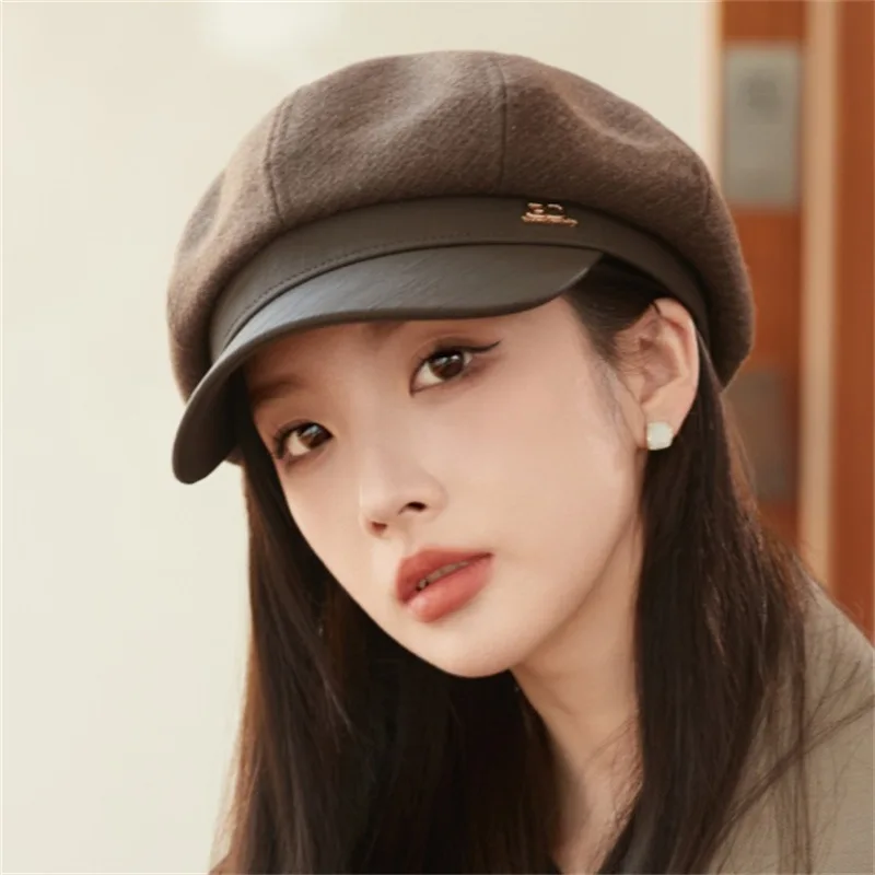 Korean style British retro octagonal cap with leather brim for autumn and winter, fashionable, face slimming, duckbill beret