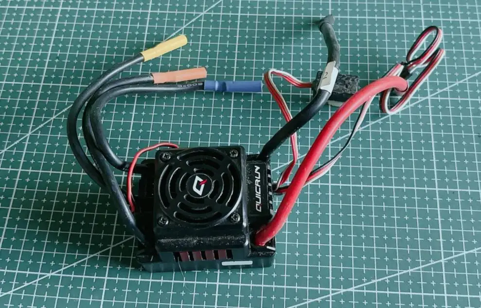 

90% new Hobbywing QuicRun 1:8 Brushless WaterProof 150A ESC speed control RC Car Off Road #WP-8BL150 for 1/8 RC Car Buggy