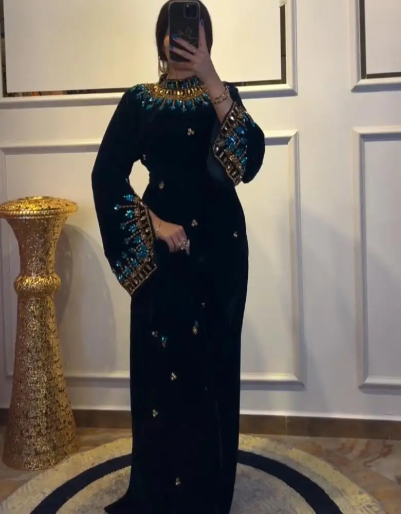 Saudi Arabia Luxury Black Velvet High-Neck Evening Dresses Turquoise Floral Prom Dresses Beaded Self-Tie Waist Wedding Dresses