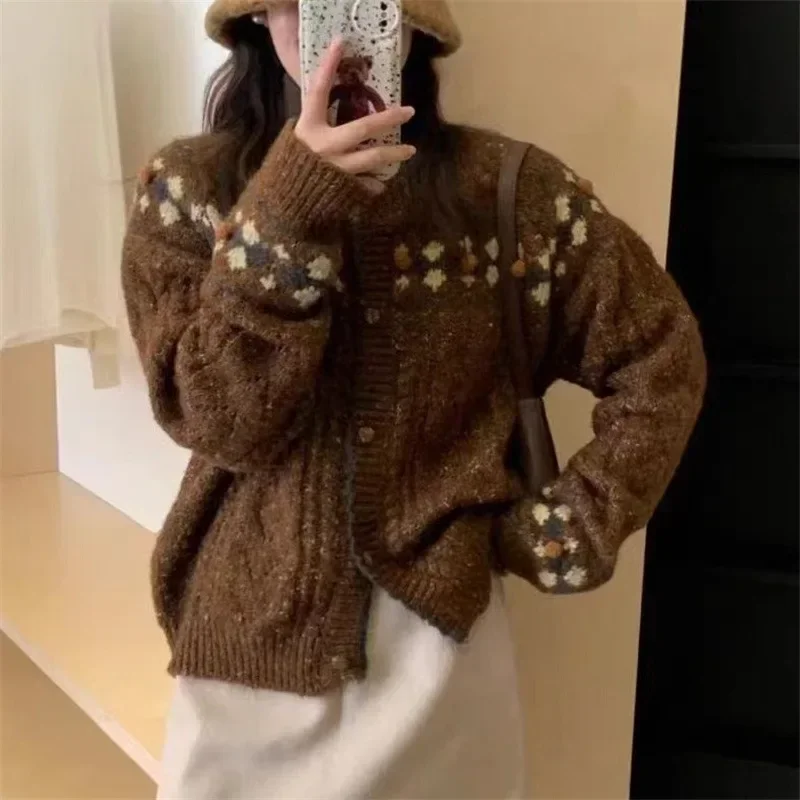 Soft Sticky Sweater Coat Women's Autumn Winter Loose Embroidered Retro Style Top Sweater Women's Grey Knitted Cardigan