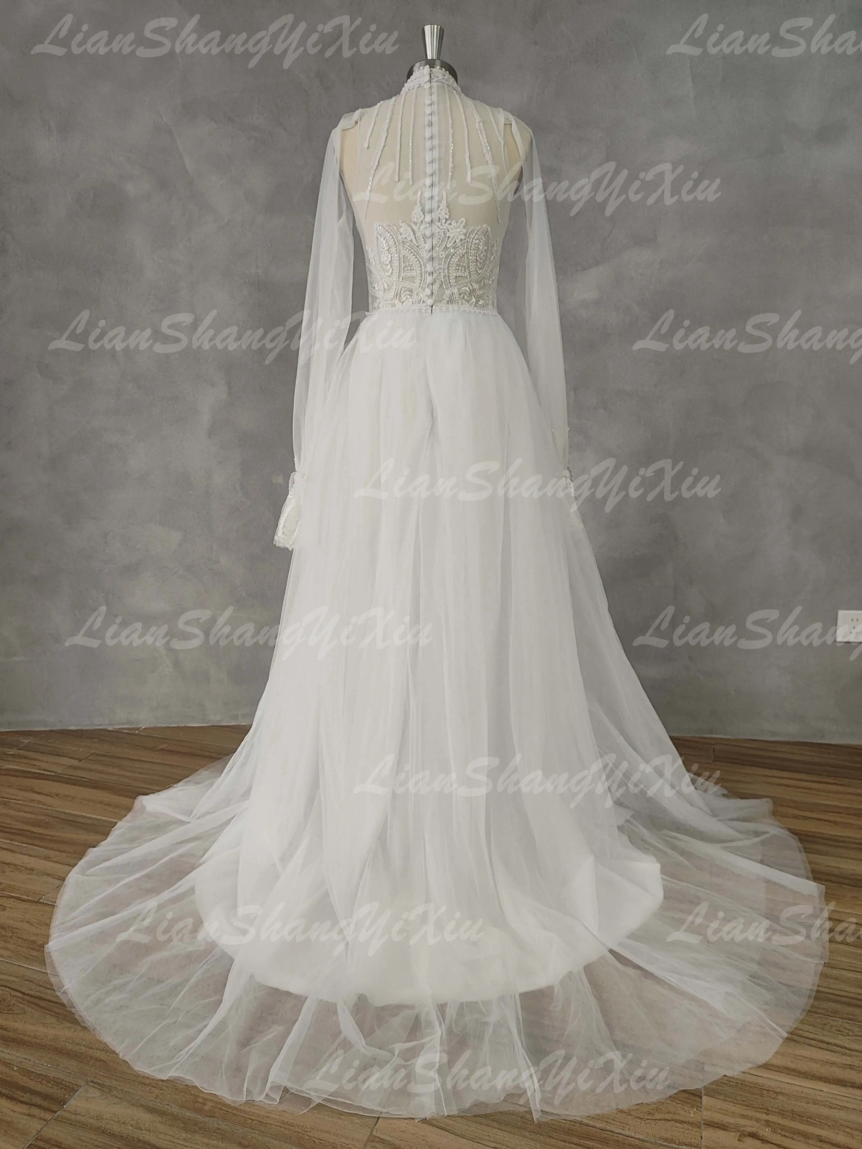 YunShang High Neck Wedding Dress With Detachable Sleeve Lace Applique Split Beach A-Line Bride Gown Btton Train Customized Woman