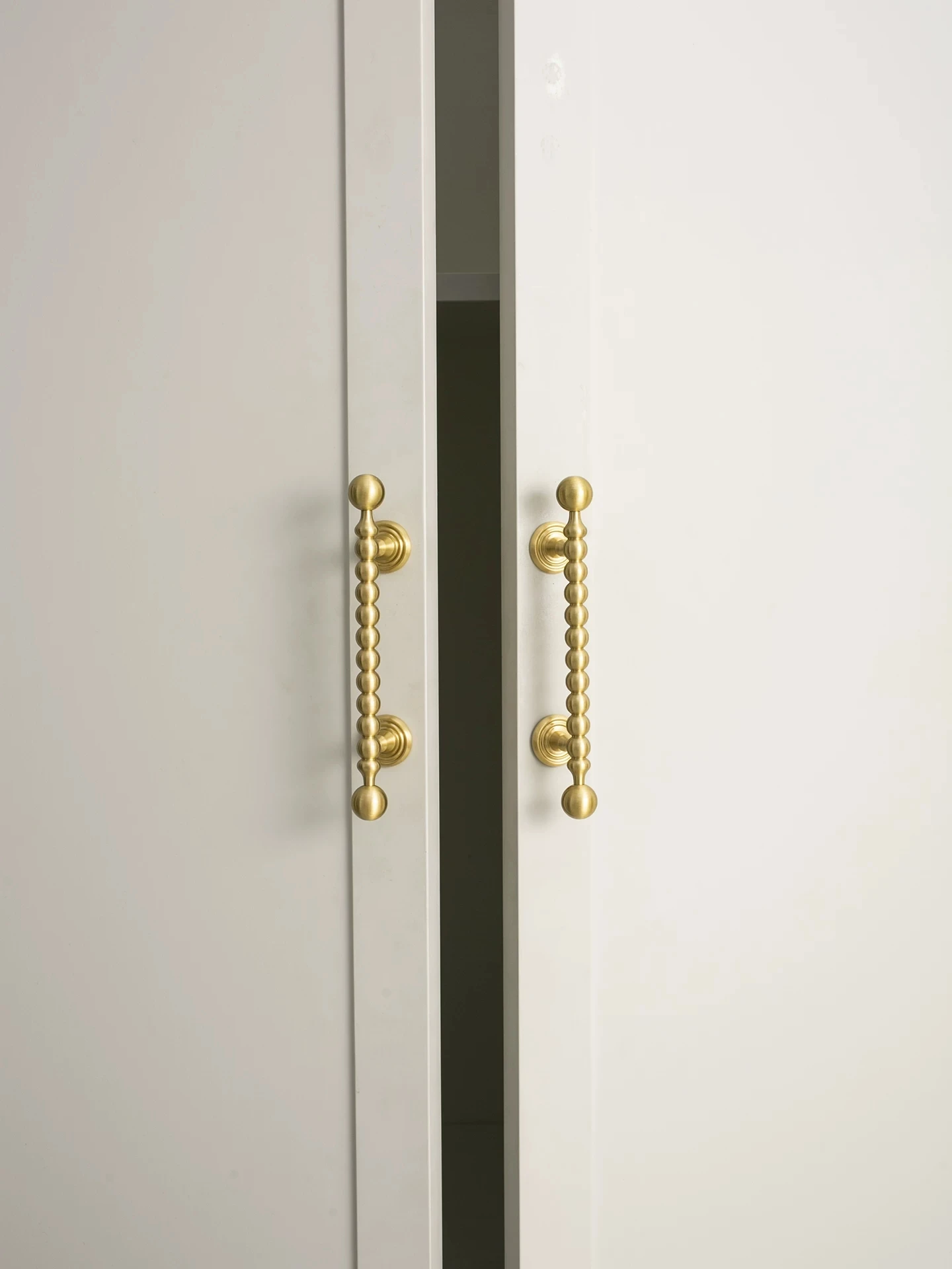 

French Bronze Long Drawer Pulls Double Hole Small Ball Handles for Kitchen Furniture Bedroom Wardrobe Cabinet Hardware