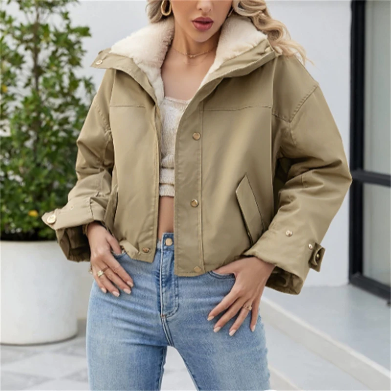 

Осенняя куртка-парка цвета хаки в стиле ретро в стиле спецодежды 2025 года с меховым воротником