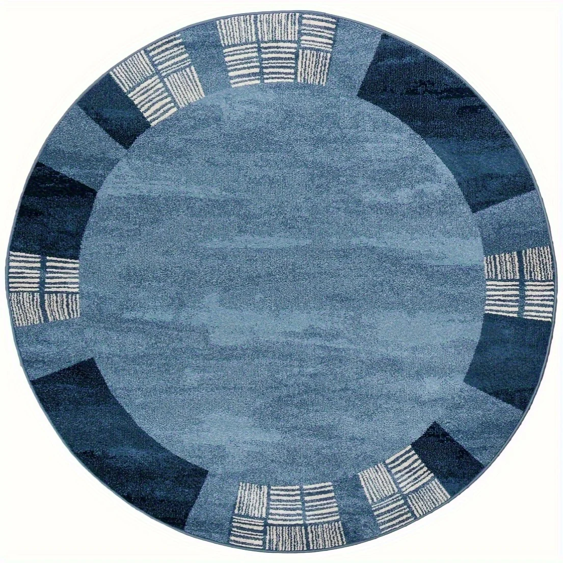 

Crystal velvet carpetThis Is a Lightweight, Round Braided Polyester Rug That Is Machine-Made, Non-Slip, And Should Only Be Hand