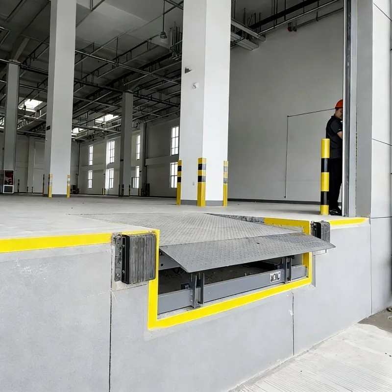 Fixed hydraulic boarding bridge logistics unloading platform loading and unloading height hydraulic adjustment plate