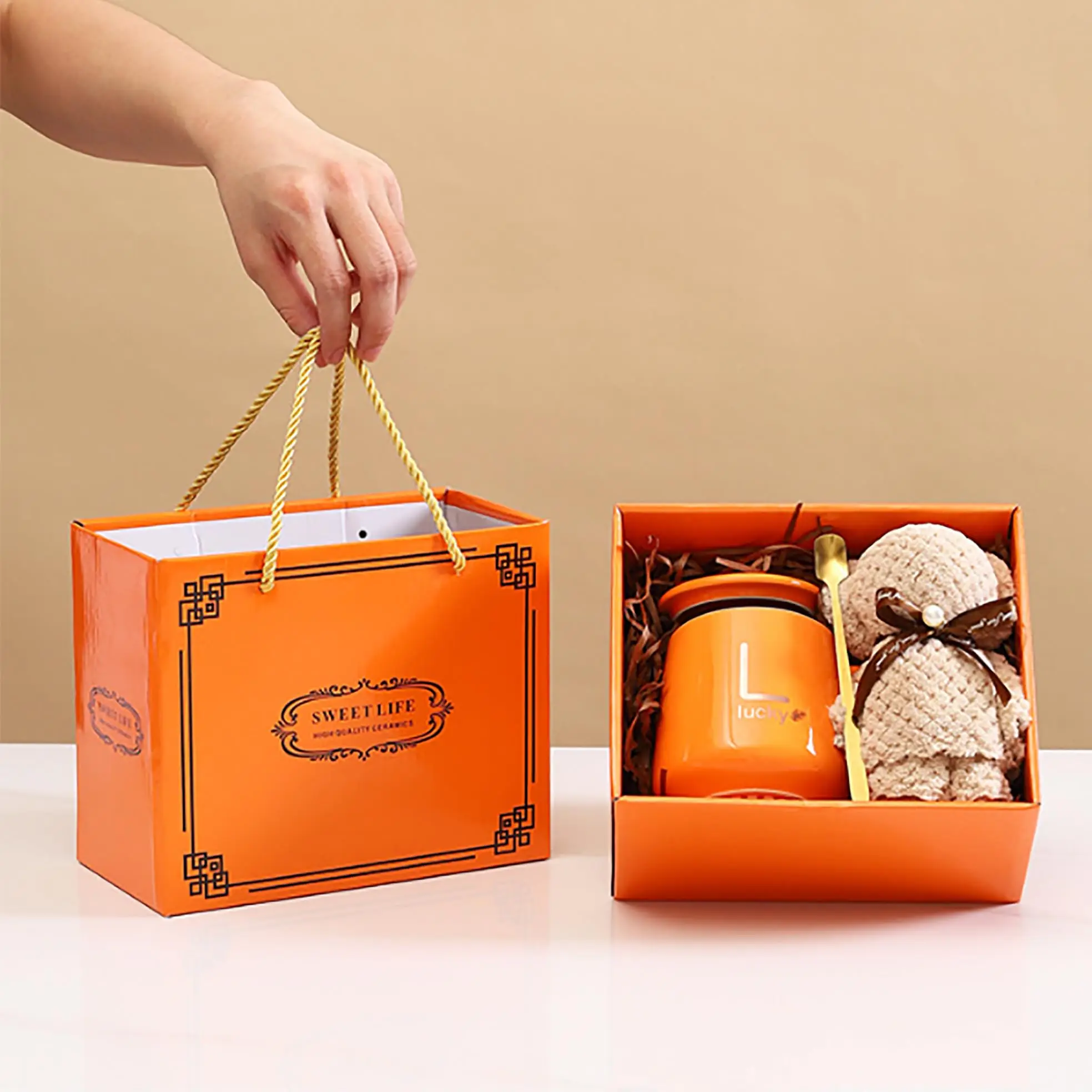 

Luxury 4-in-1 Ceramic Coffee Cup Set with Bear Towel And Spoon - Wedding Birthday Special Occasion Gift in Elegant Gift Box