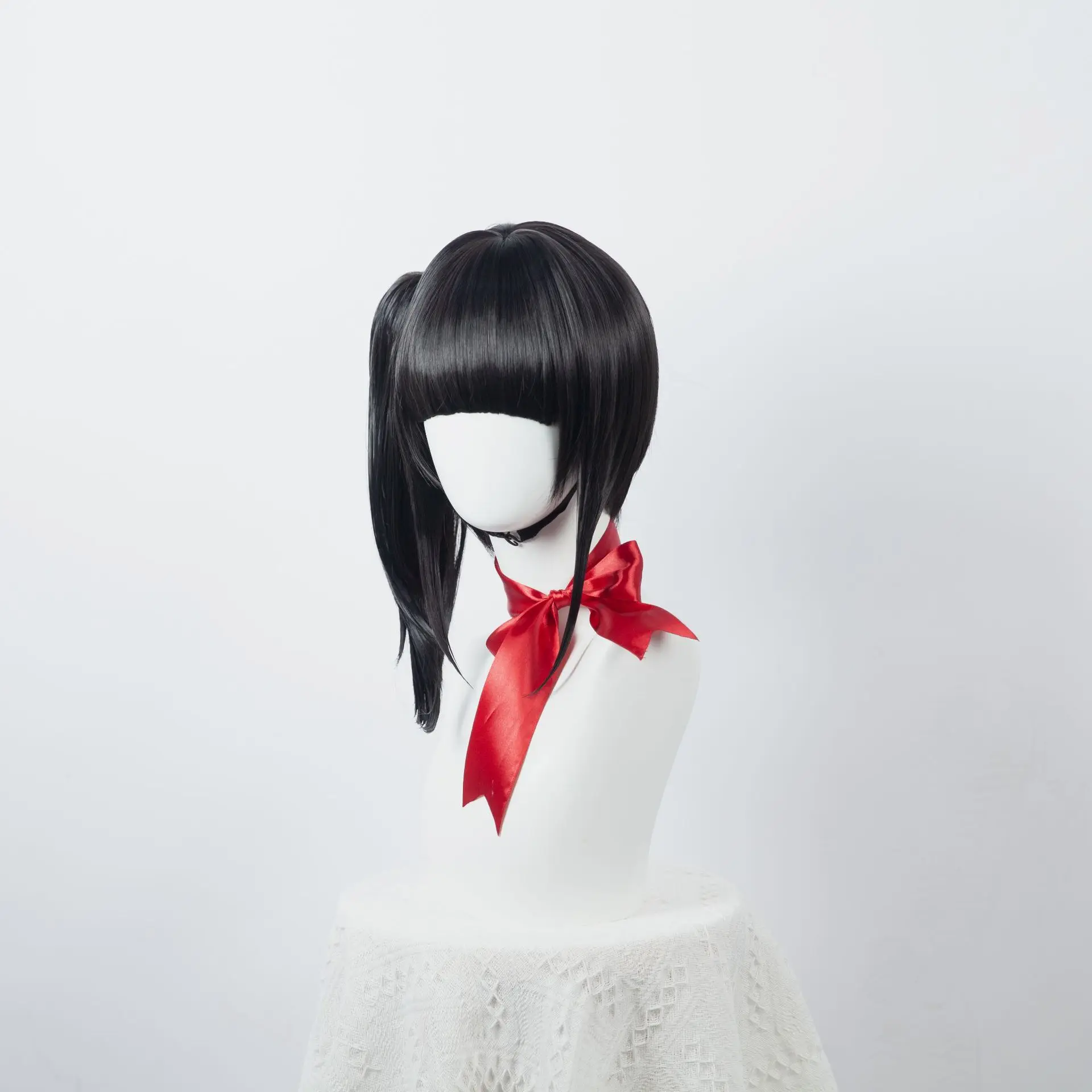 Peruca cosplay de rabo de cavalo preto de Kizuna AI do anime Kimetsu No Yaiba, com personagem de Inosuke Hashibira, Kurenai Tsubaki