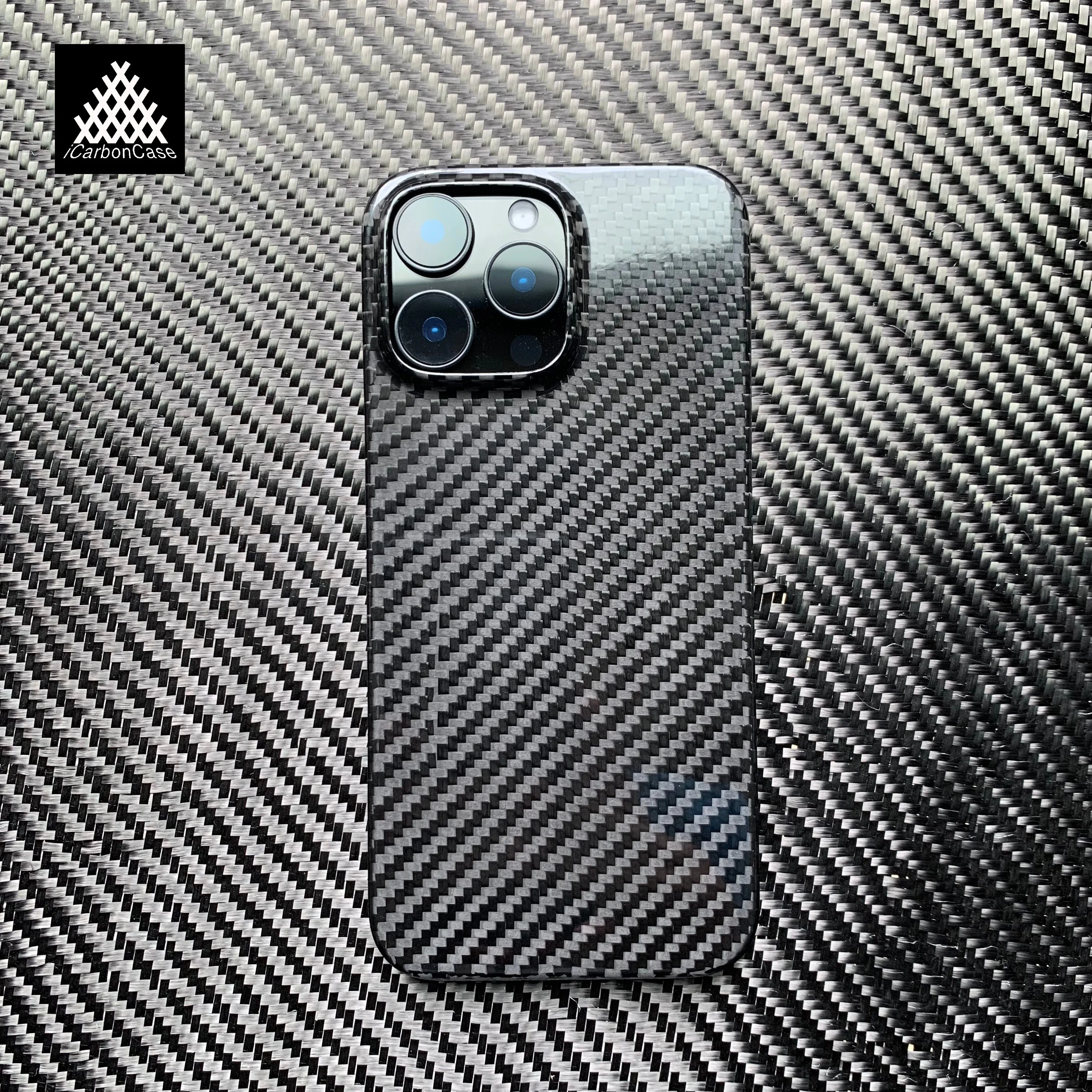 

100% Real 3K Twill Full Carbon Fiber Case for iPhone 15 16 Pro Max Glossy Ultra-thin Lightweight Hrad Half Wrapped Phone Cover