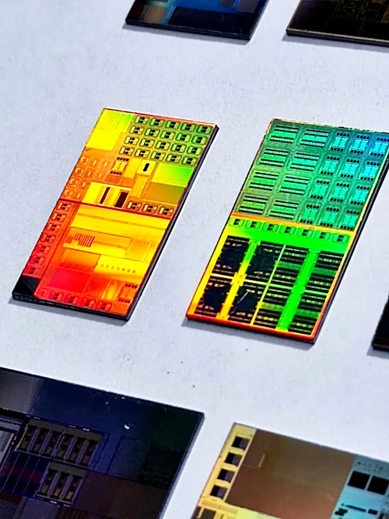 Silicon wafer;Smart Internet of Things chip; Photolithography wafer.