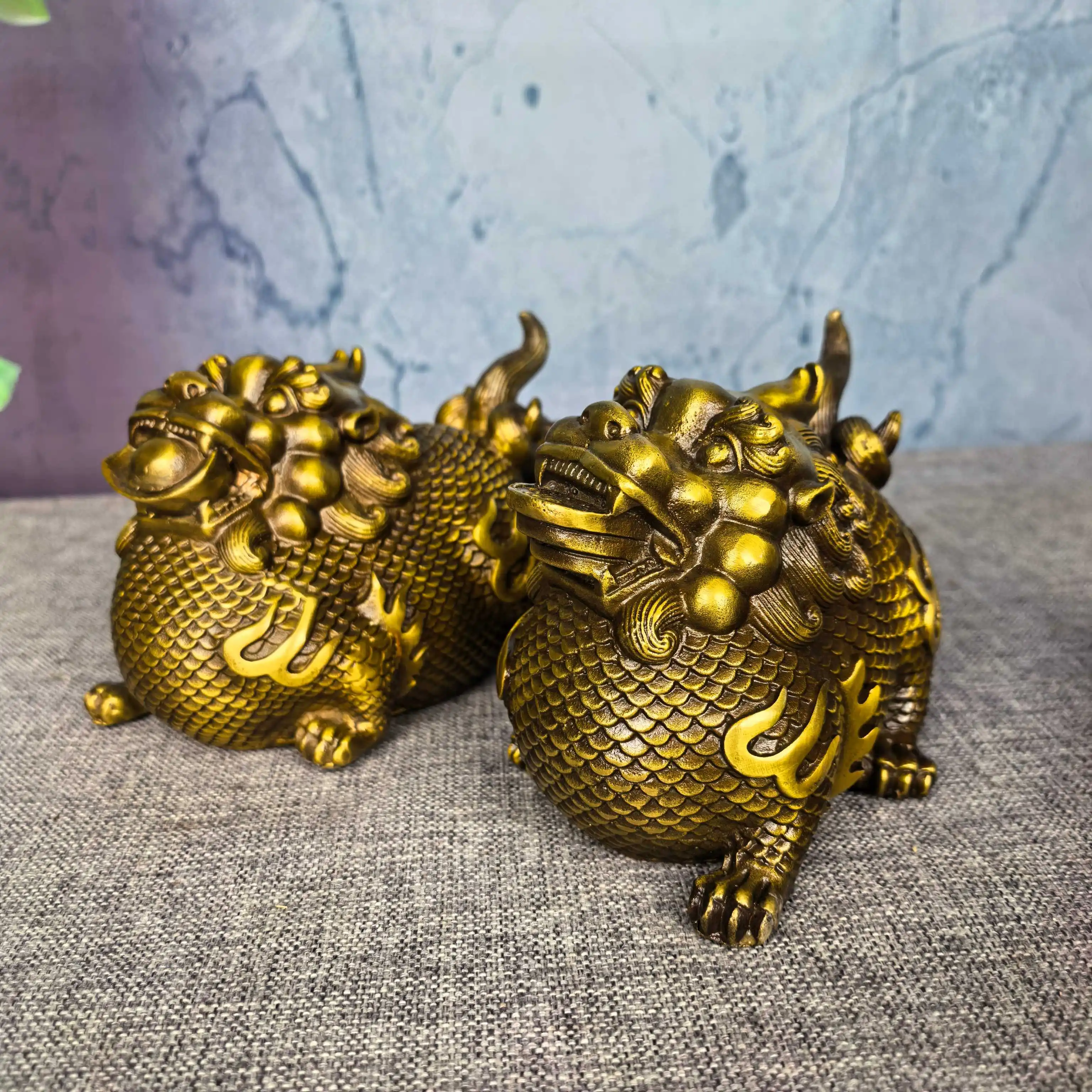 Old Brass brave troops Pixiu Statue a pair Town house Fat God Beast screen Study desktop Amass wealth Ornaments