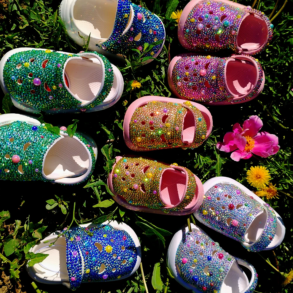 Handmade Rhinestones Bling Girls Womens Kids And Mother Summer Hole Sandals Garden Beach Slippers Sandals Quick Drying Shoes