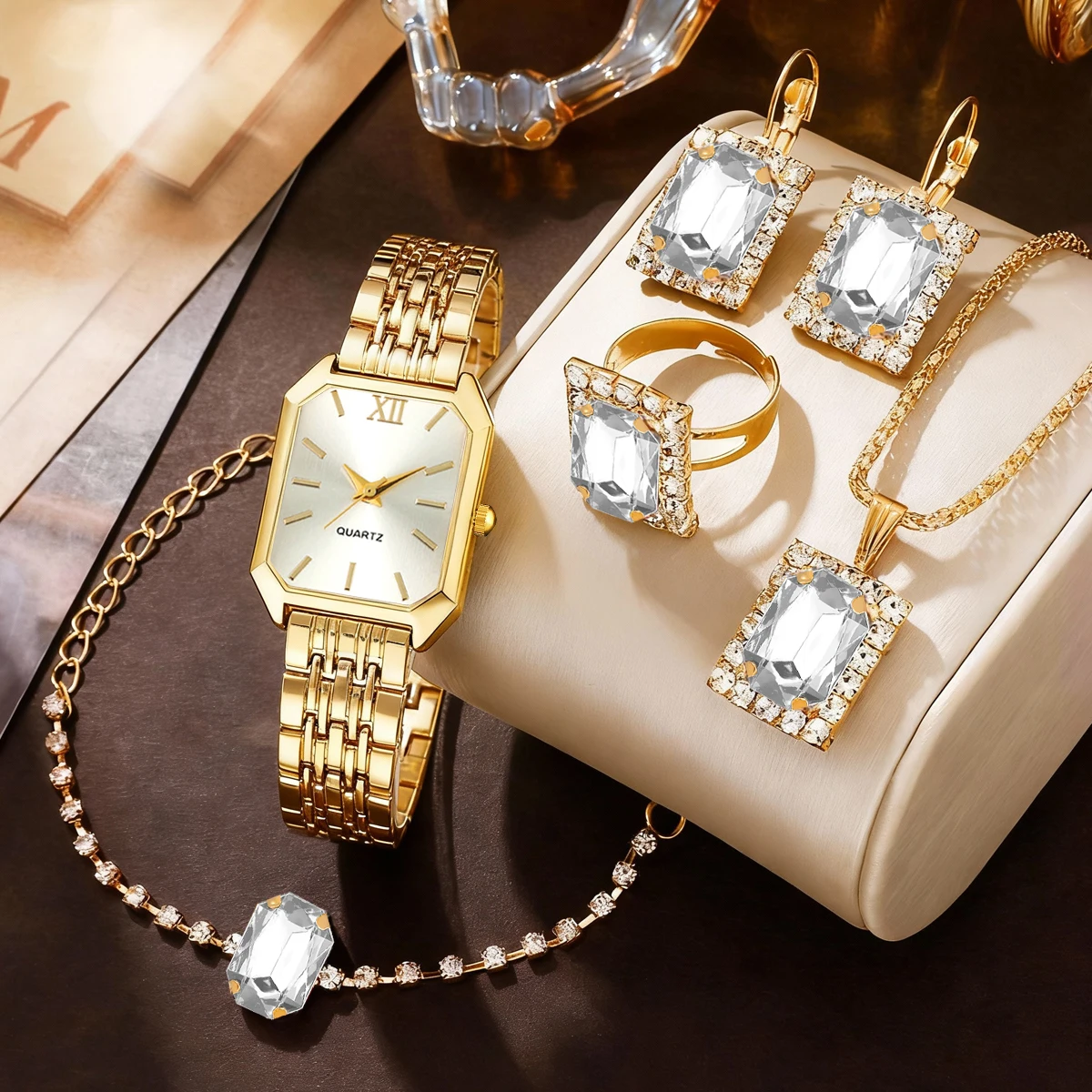 6-piece latest fashion women's watch and accessories set, alloy watch band, high taste and high quality