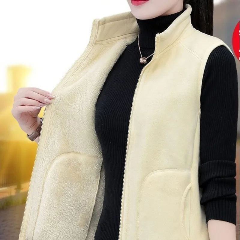 

Женский бархатный жилет с воротником-стойкой, на молнии