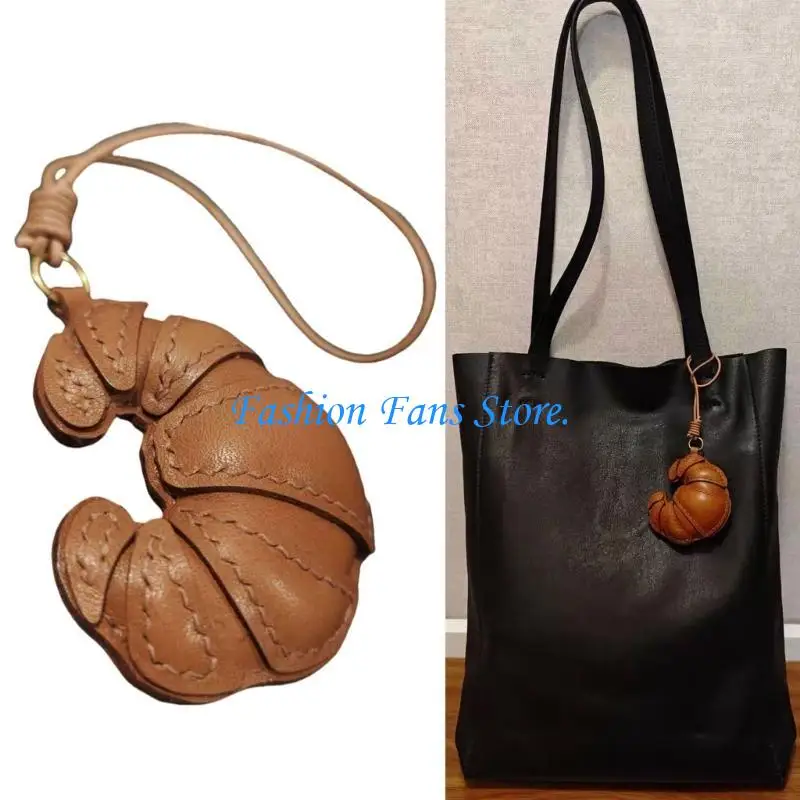 

C71D Genuine Leather Horn Shaped Keychain Accessory Stylish Leather Horn Bag Embellishment Keychain For Unique Fashion Women