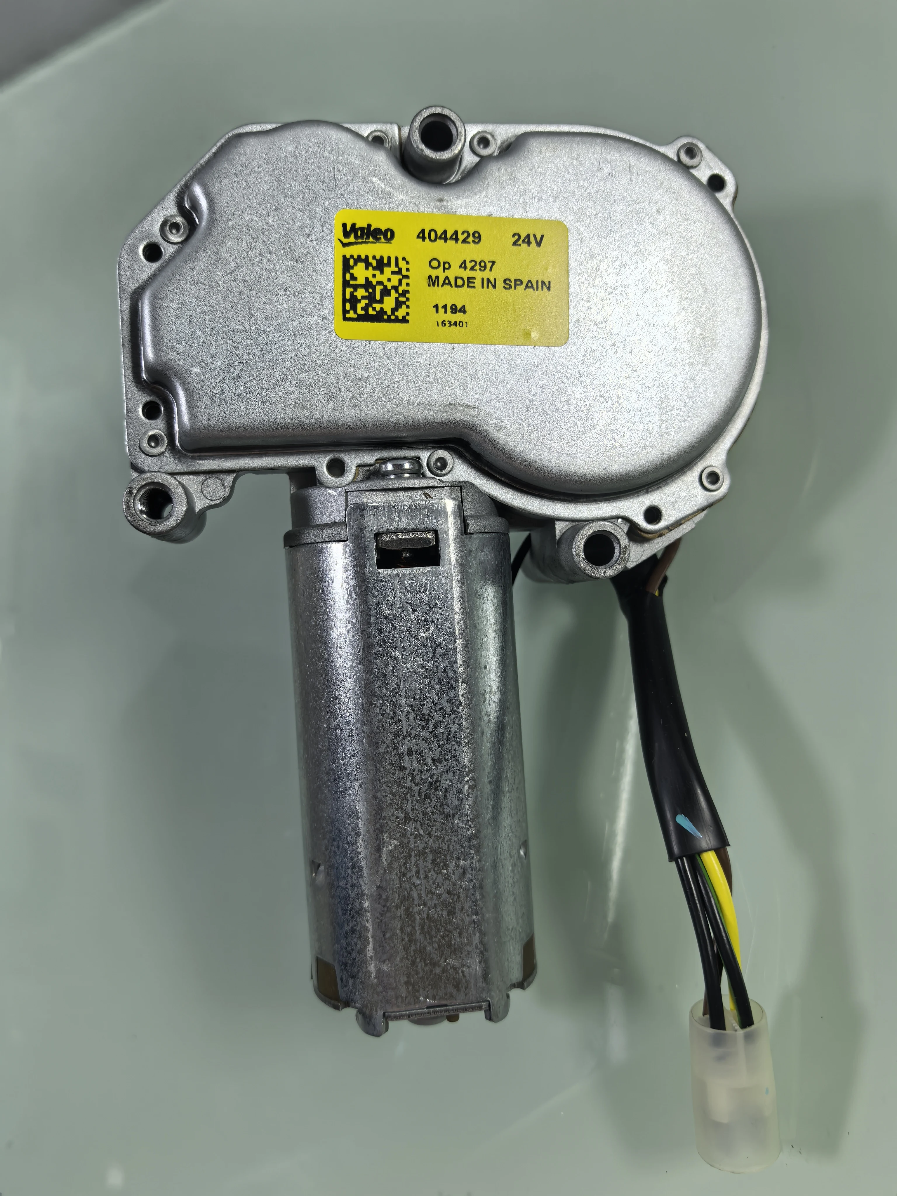 

Kalmar DRF Wiper Motor 920890.0012 923944.2357 New Condition Ball Bearing Rubber and Metal Material