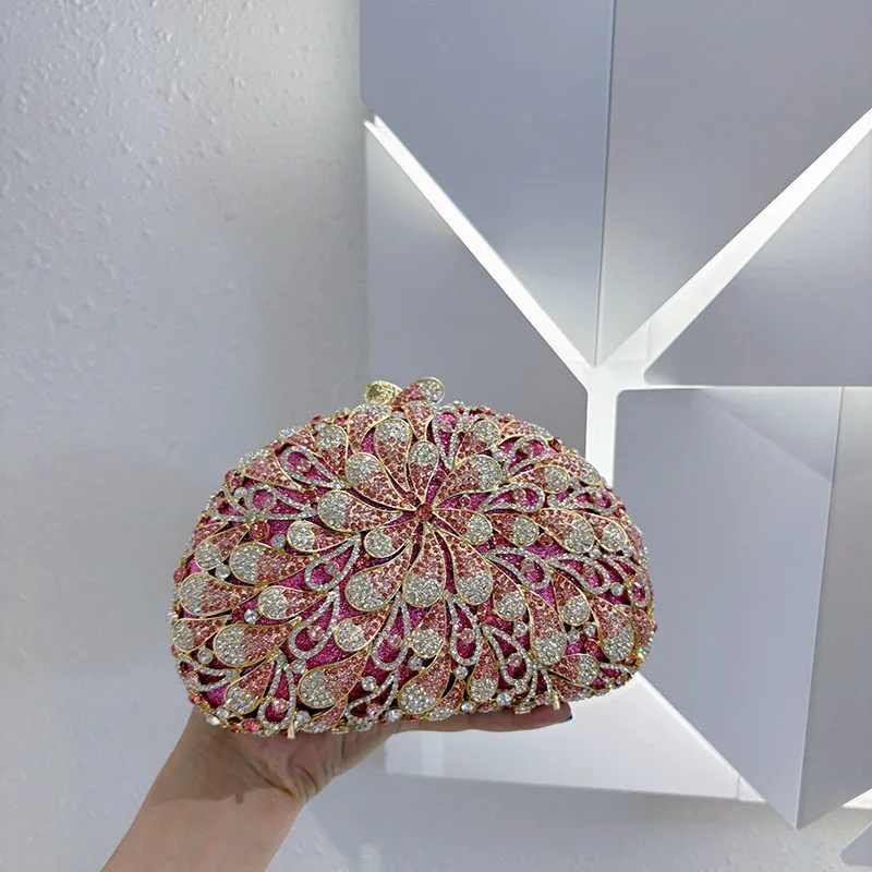 

Metallic Shiny Flower Diamond Full Diamond Light Luxury Delicate Crossbody Bag