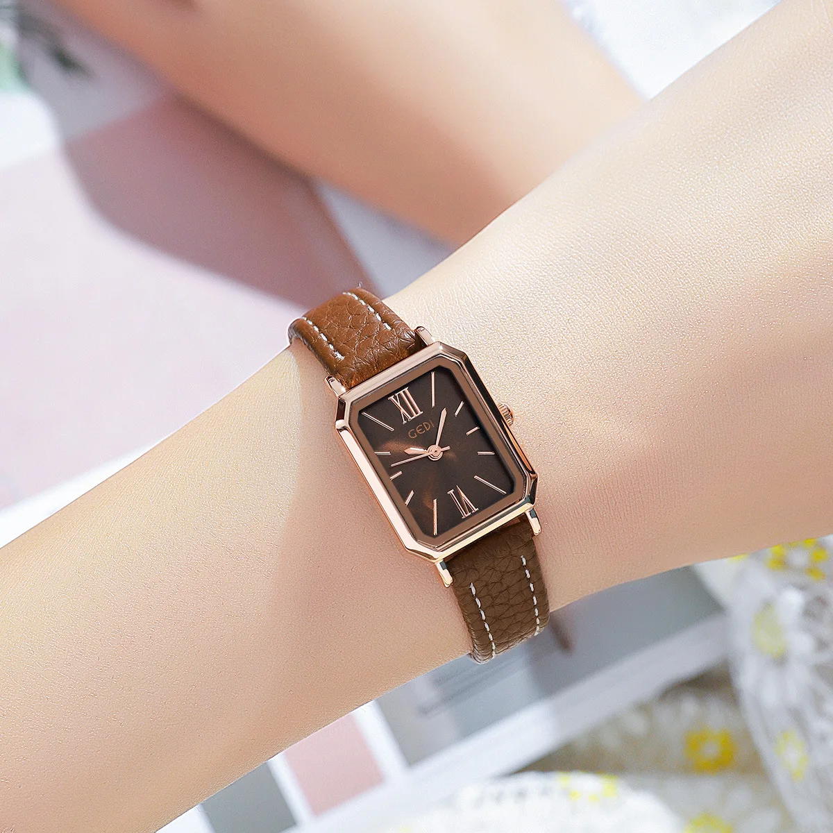 UTHAI CQ445 Trendy, high-end Women watch rectangular retro temperament quartz watch light luxury clock gift，watches for woman