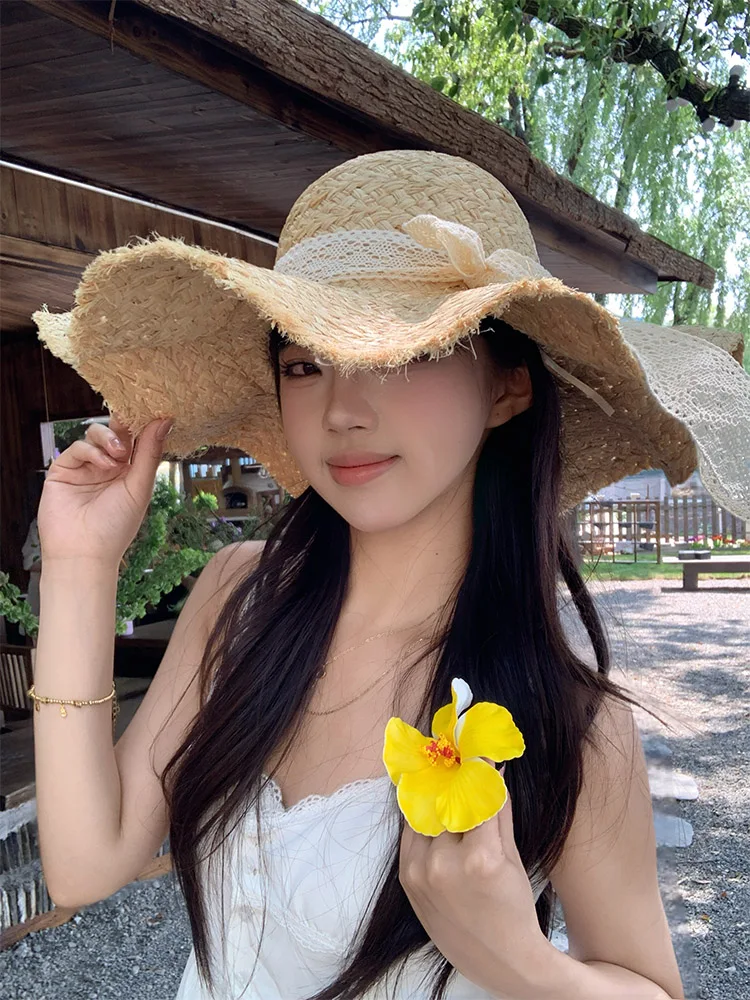 Ladies Large Brim Straw Hat Summer Beach Vacation Sun Protection Hat Countryside Style Sunshade Sun Hat Elegant round Top