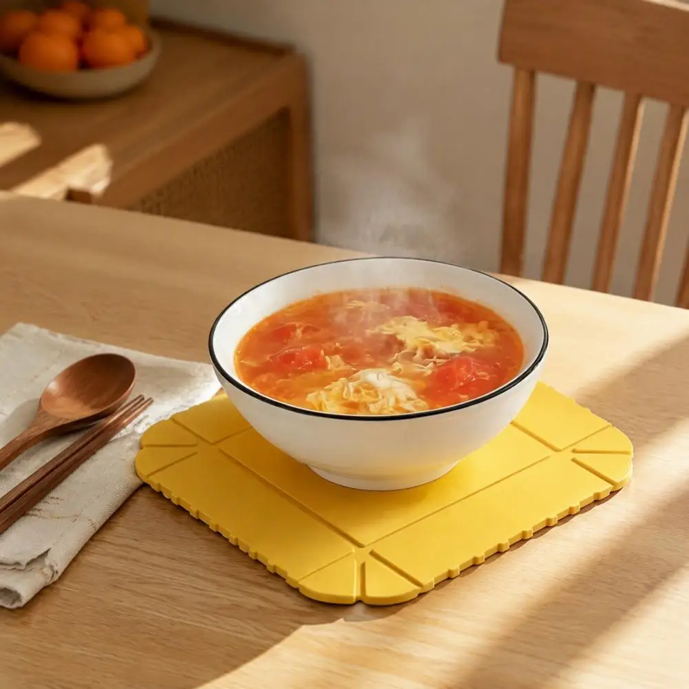 Magnetic Silicone Placemat Heat Resistant Pot Holder Foldable Silicone Magnetic Mat Heat Resistant Non-slip Trivet for Kitchen