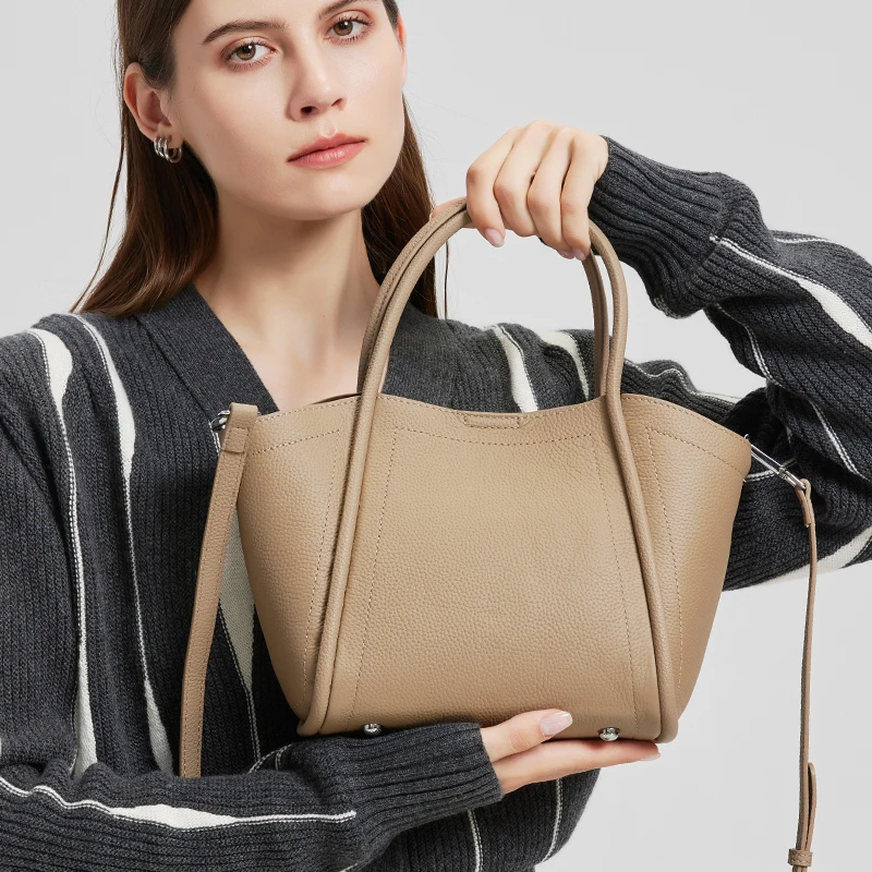 

Women's Vintage Genuine Leather Bat Handbags Top grain cowhide leather Single shoulder cross body bags,Luxury Designer Handbags