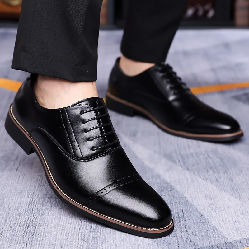 

2025 New Classic Men's Shoes, Genuine Calfskin Brogue Formal Shoes, Handcrafted Men's Oxford Shoes, Business Formal