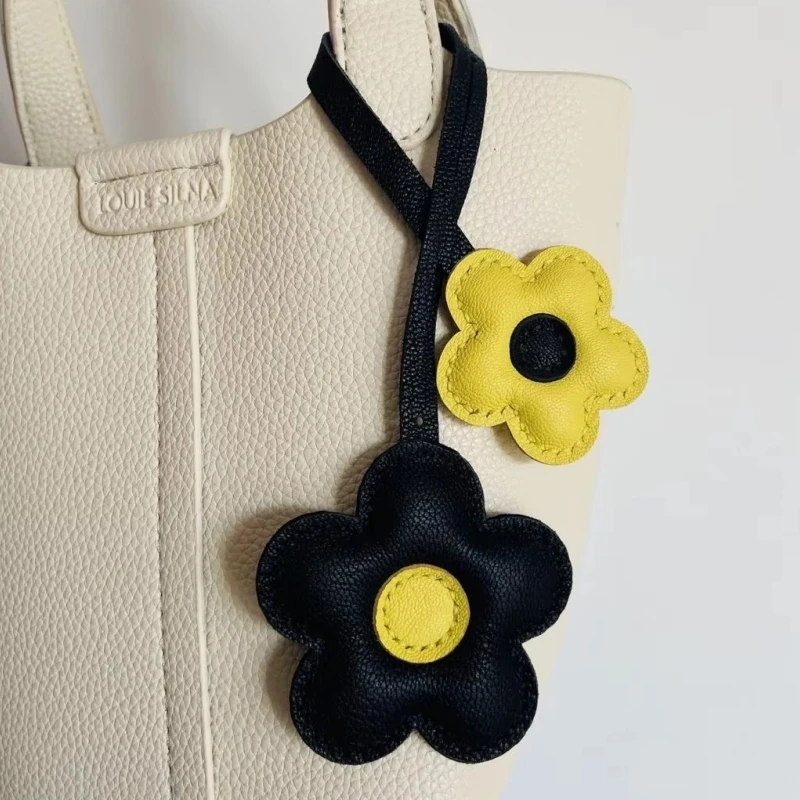 

Unique Cute Genuine Leather Handmade Little Daisy Ins Bag Key Pendant Handbag Crossbody Bag Pendant Girl'S Birthday Gifts