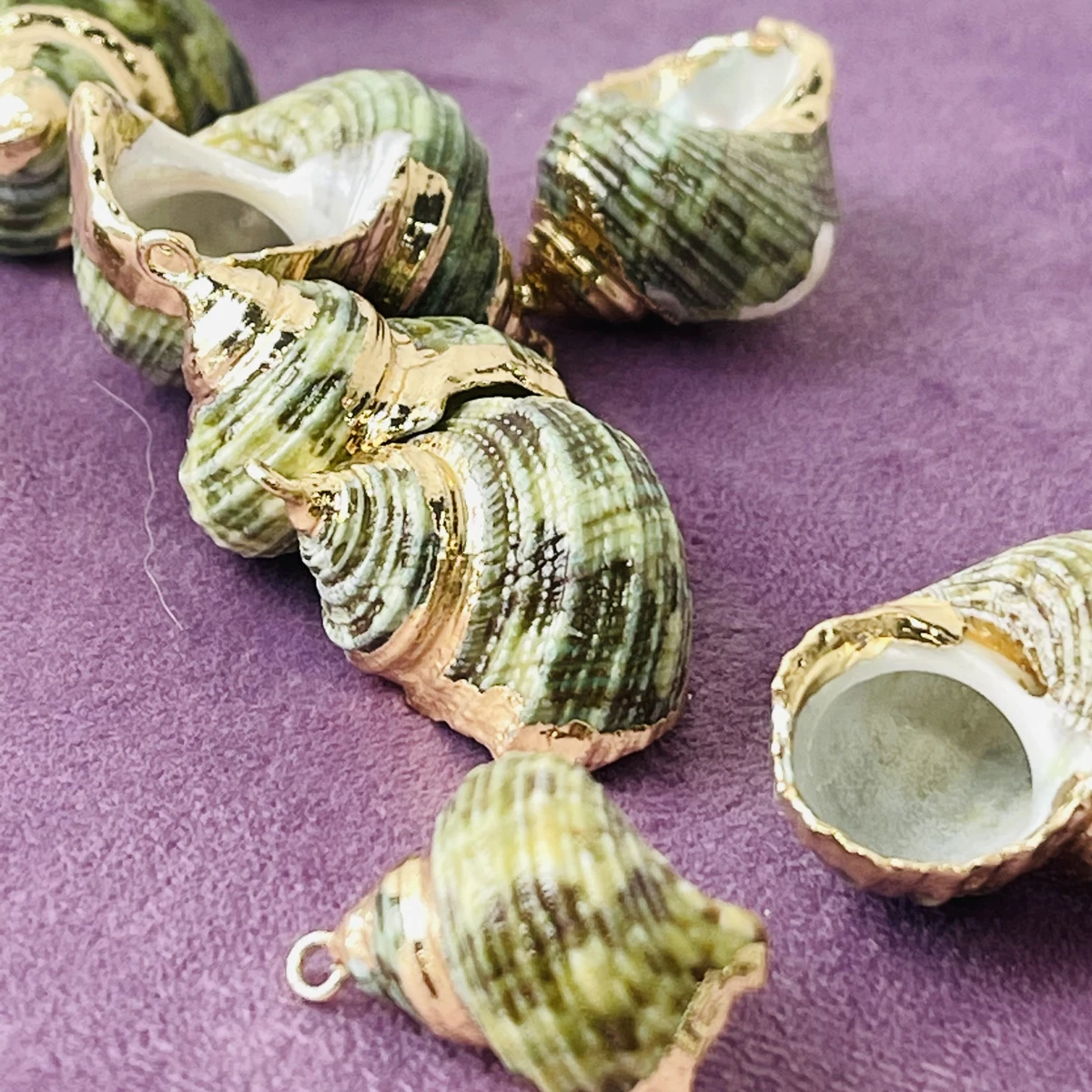 

10pcs Natural Freshwater Shell Green Gold-edged Pendant Delicate Ladies Jewelry Making DIY Necklace Earrings Accessories Women