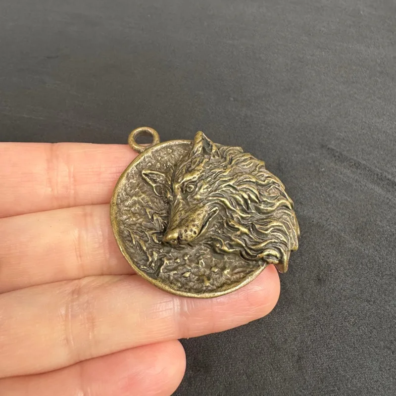 Tibetan Style Brass Round Tag Vintage Lion Head Pendant Relief Copper Tag Pendant