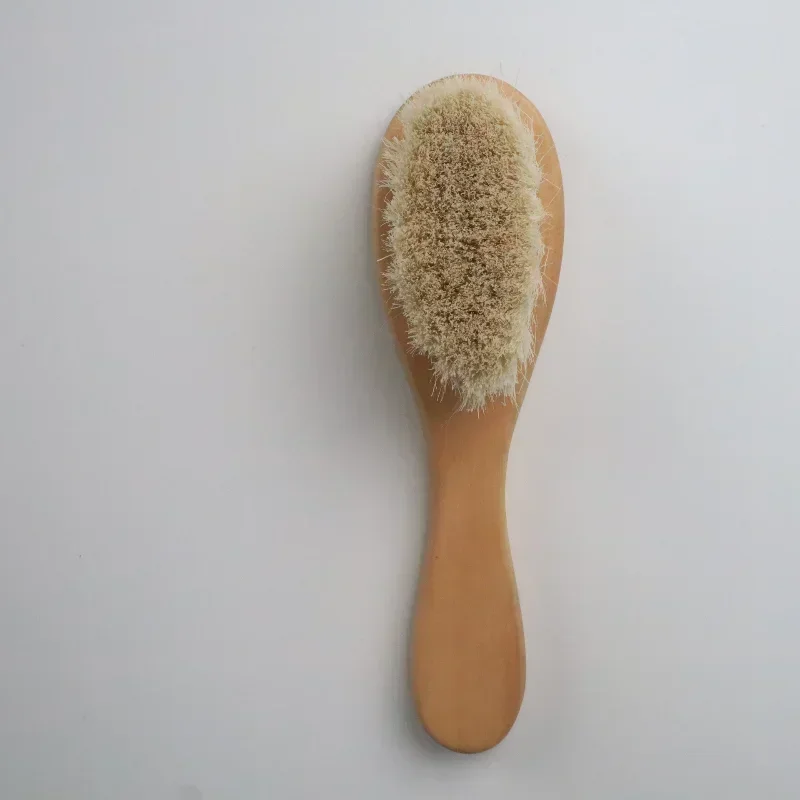 Cepillo de pelo de lana suave de madera Natural para bebés, masajeador de cabeza infantil, cepillo de baño portátil, peine para niños y niñas