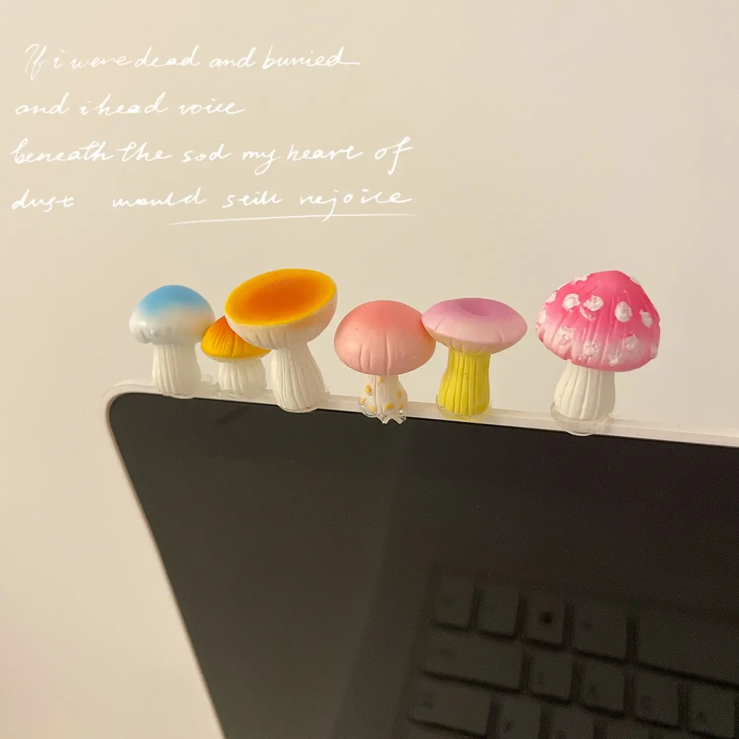 6/12pc  Mushroom workstation computer screen small ornament car decoration office healing decompression desktop decoration gift