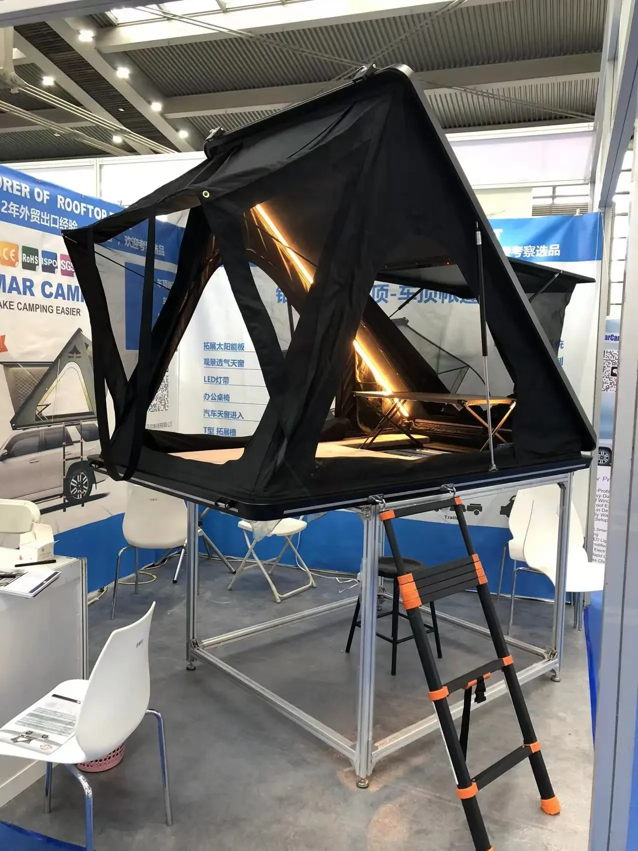 Factory Supply Style Roof Top Tent Aluminum Hard Shell Triangle Clamshell Car Rooftop Tent