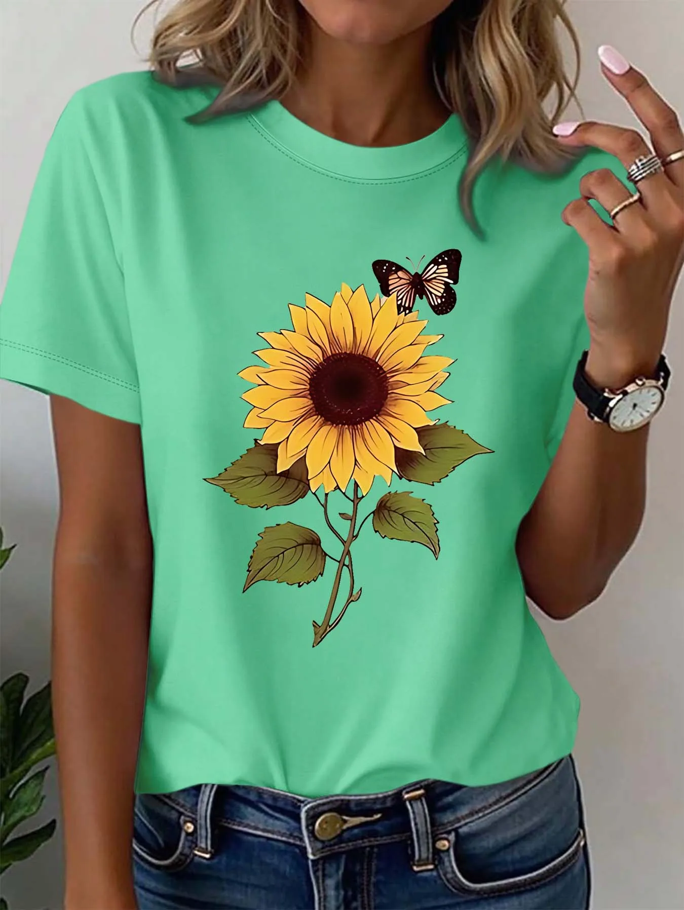 

Plus - Size Sunflower & Butterfly Graphic Tee, Short - Sleeve