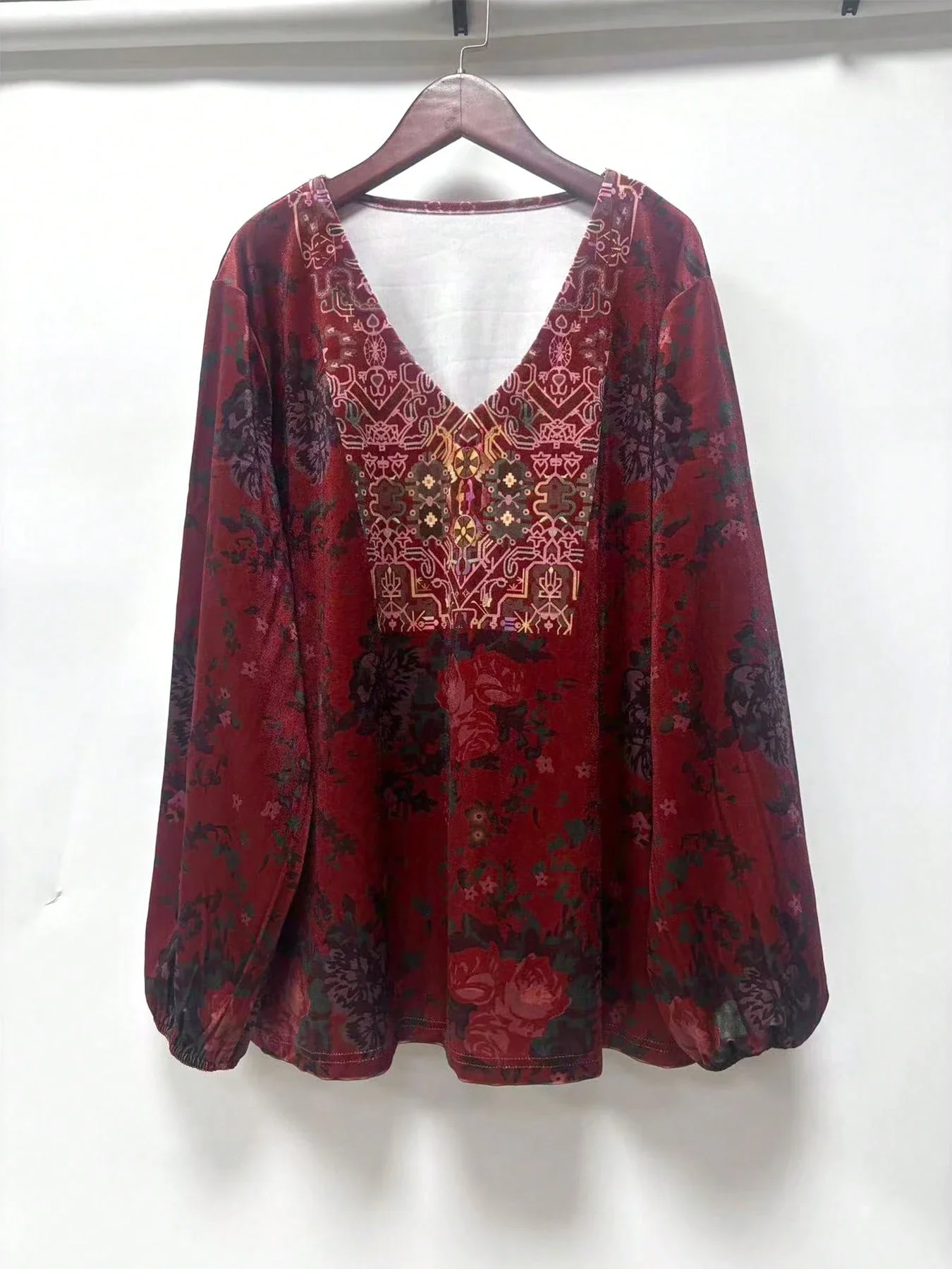 

Женская блузка больших размеров с богемным принтом и V-образным вырезом, бархатная, с длинными рукавами