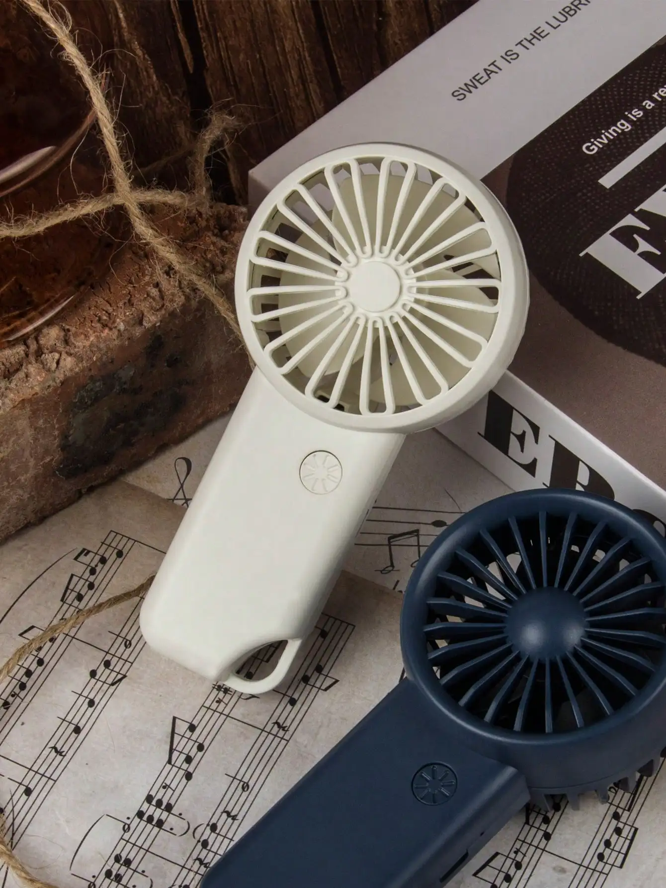 MEET SUN Portable Handheld Fan, USB Silent Mini 500mAh Rechargeable Desktop Cooling Fan