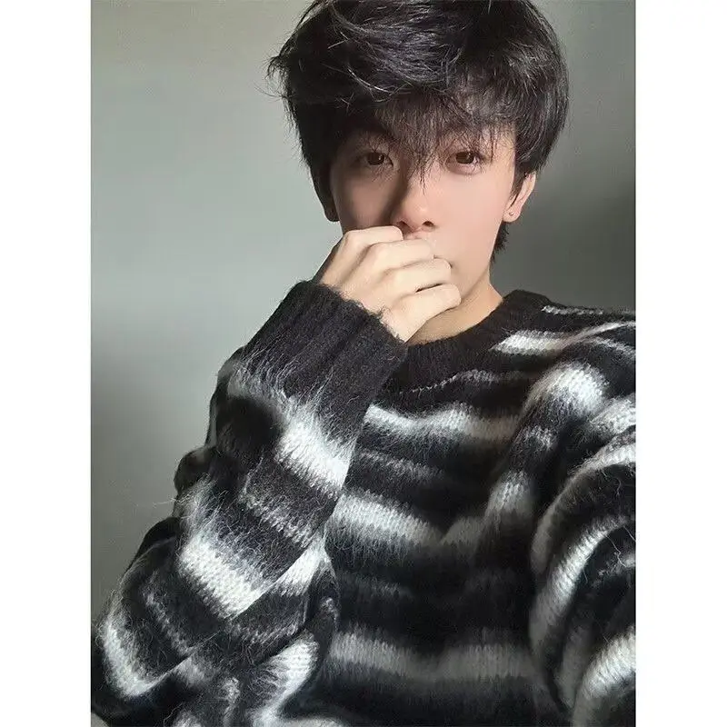 Retro American Design Loose Fit round Ne Striped Camere Sweater for Men And Women Simple Lazy Sle Knitted irt