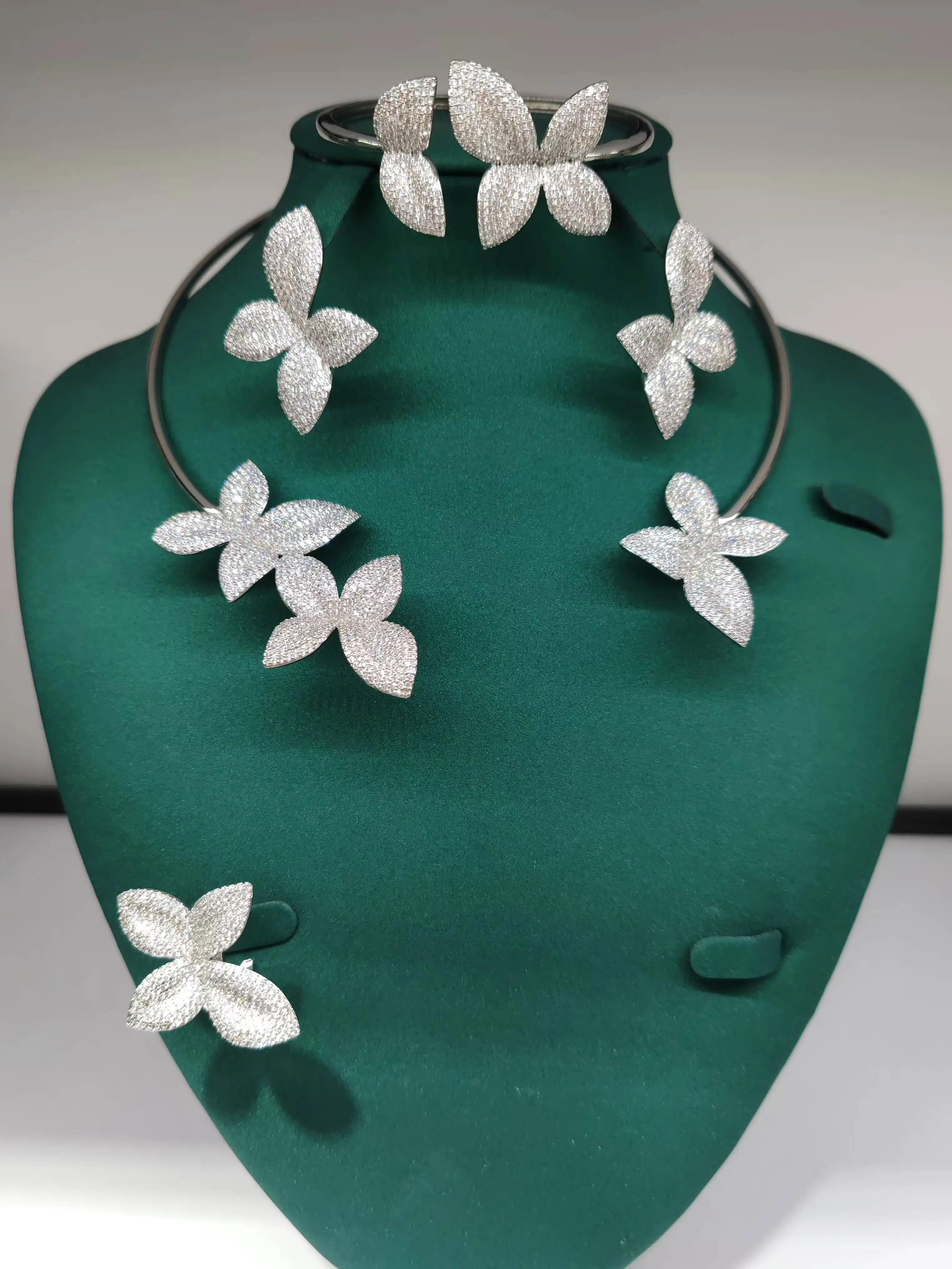 HIBRIDE Luxury Flower Design Fashion Design Dubai Bridal Jewelry Sets Women Wedding Accessories Bangle Earring Necklace N-754