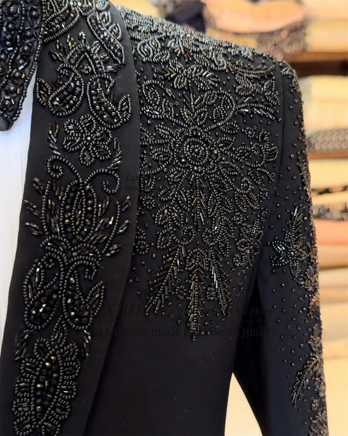 Sparkly Metal Embellished Men Suits Shawl Lapel Groom Tuxedos 3 Pieces Sets Beadeds Party Prom Blazer Customized Costume Homme