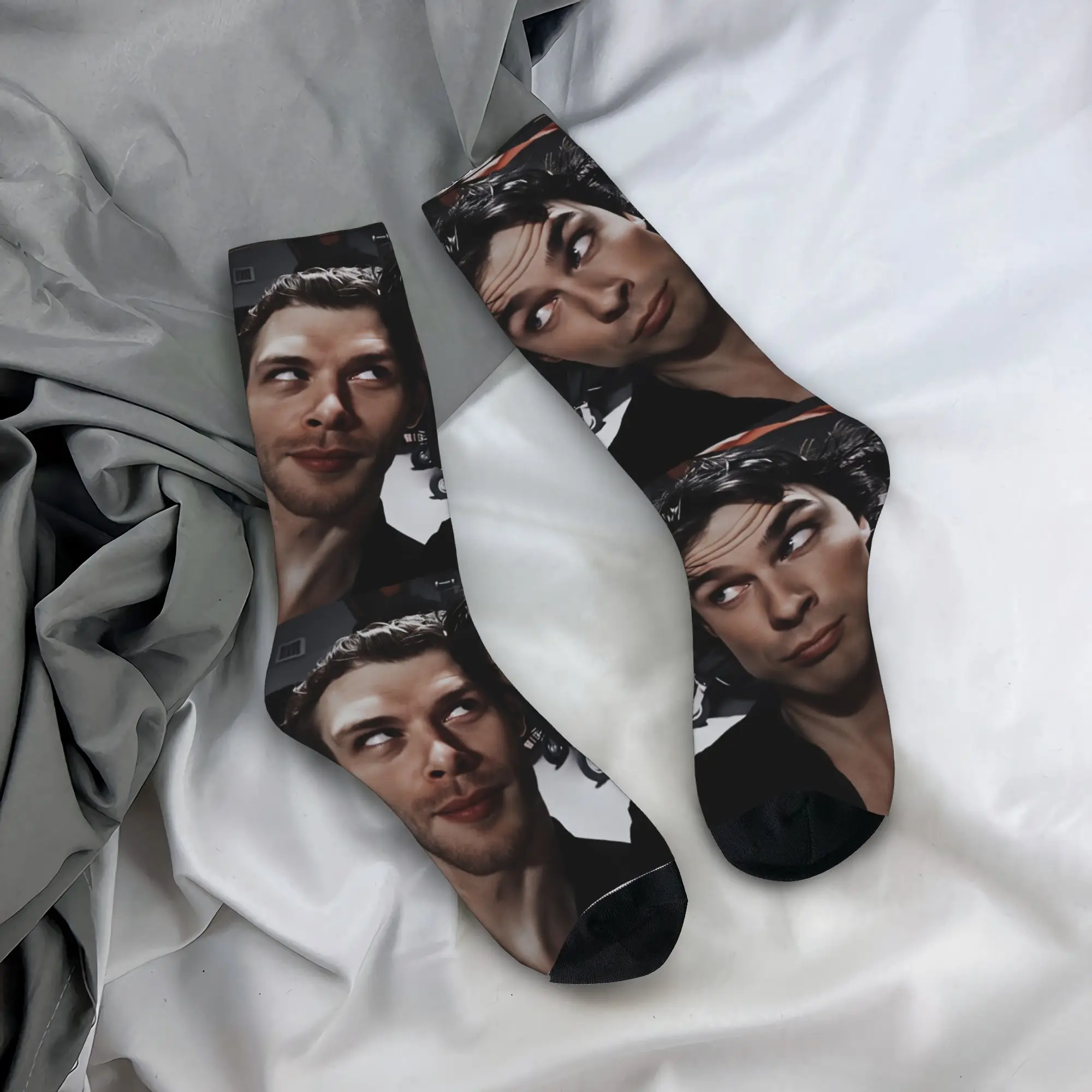 

Носки Damon Salvatore с рисунком Kawaii, осенние нескользящие носки, теплые мягкие носки для взрослых мужчин, для улицы