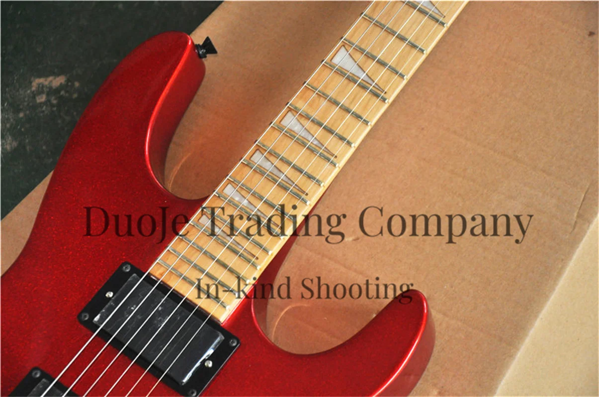 Metal red Electric Guitar jack Guitar Maple fingerboard 22 Frets Tremolo bridge closed pickup Black hardware support custom